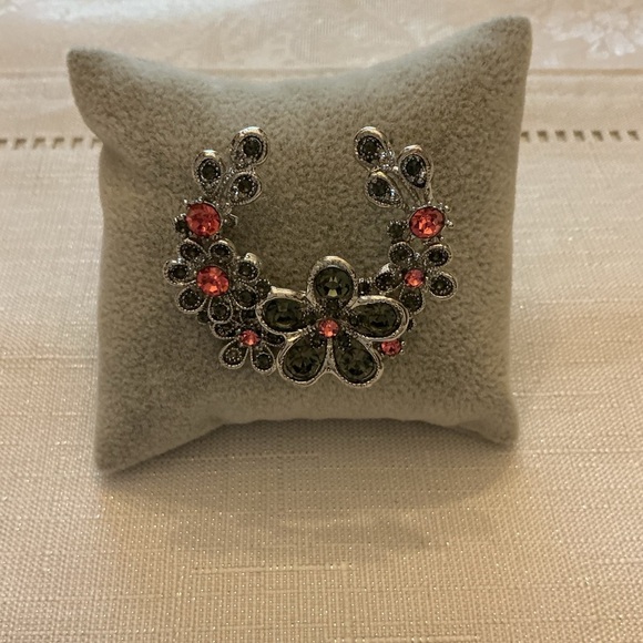 Crescent Floral Silver Tone Brooch - Picture 2 of 3